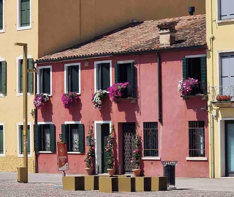 פאדובה Storico Alloggio Fronte Piazza In Borgo Portello מראה חיצוני תמונה
